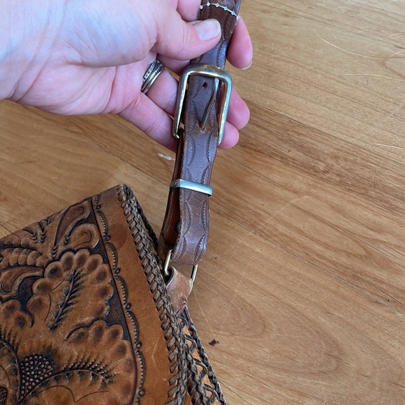 Vintage tooled Mexican leather irises saddle leather bag purse - Picture 3 of 12